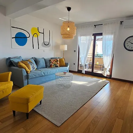 Bluemare With Shared Pool Appartement