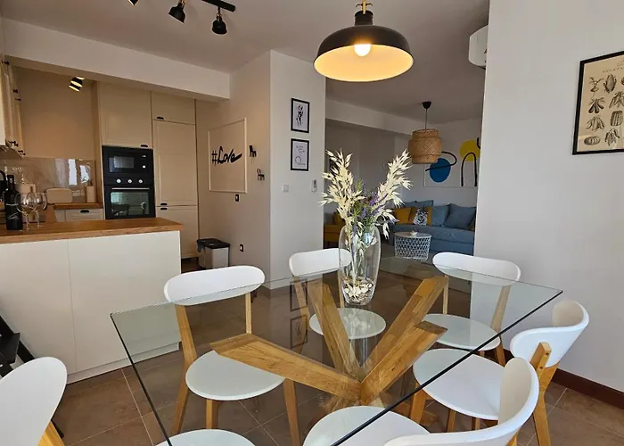 Bluemare With Shared Pool Appartement *