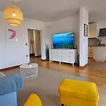 Bluemare With Shared Pool Apartamento Ližnjan