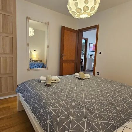 Bluemare With Shared Pool