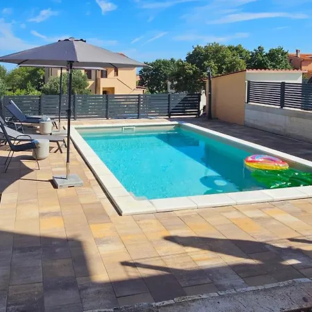 Bluemare With Shared Pool *