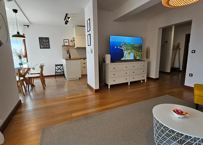 Bluemare With Shared Pool * Ližnjan