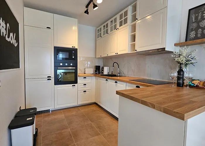 Bluemare With Shared Pool Apartament